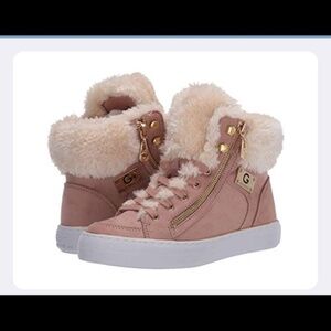 New G BY GUESS GABBI Sneakers SZ 9.5